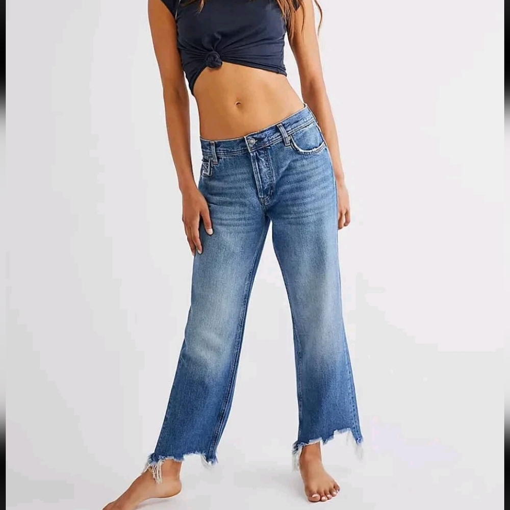 Free People We The Free Maggie Mid-Rise Chewed Hem Straight Leg Jeans-NWOT
